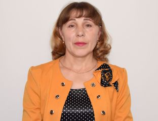 Учитель истории и обществознания удостоена ежегодного денежного поощрения Главы Чувашской Республики