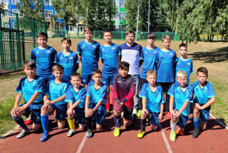 19 августа 2022 года юные футболисты нашей школы N 43 под руководством тренера и учителя физической культуры Краснова А.И. приняли участие в товарищеском футбольном матче между  командами школ г. Чебоксары.