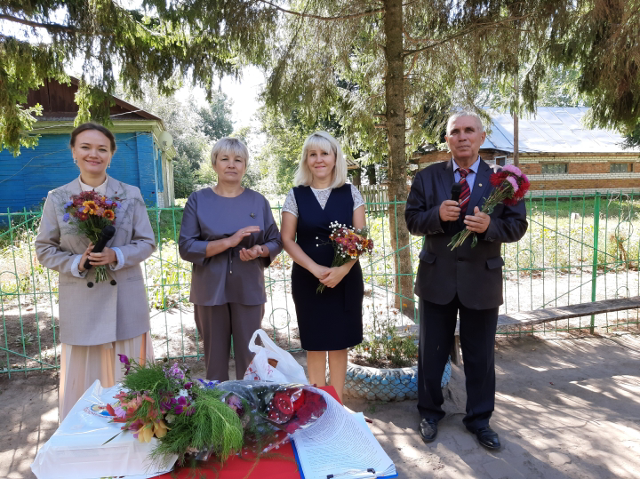 Первый звонок в школе