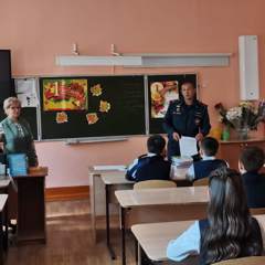 Сегодня в День знаний в 5 б классе прошёл всероссийский урок безопасности в виде интерактивной игры.