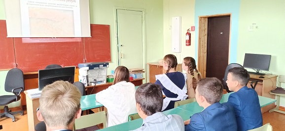 "Недаром помнит вся Россия про день Бородина! "