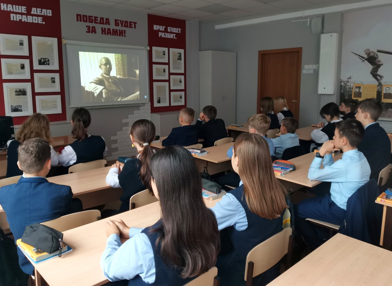 Классные часы и беседы, посвященные 60-летию полета А.Г. Николаева в космос