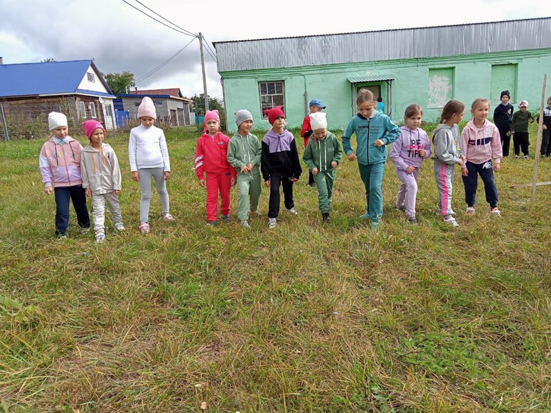 В школе прошел школьный этап Всероссийского дня бега "Кросс нации-2022"