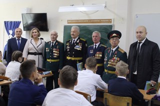 Члены регионального отделения Общероссийской общественной организации ветеранов «Российский союз ветеранов» провели уроки мужества