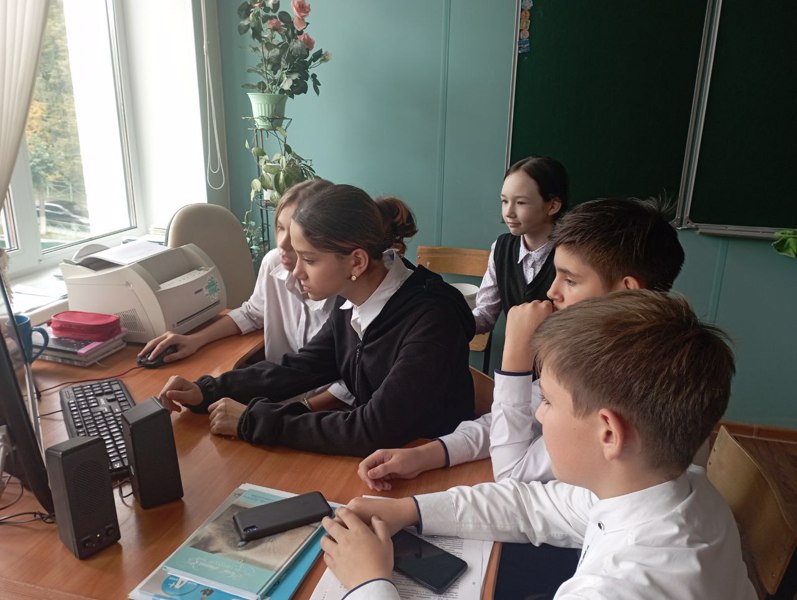Учащиеся  6б класса приняли участие в  проекте "Музейный час"