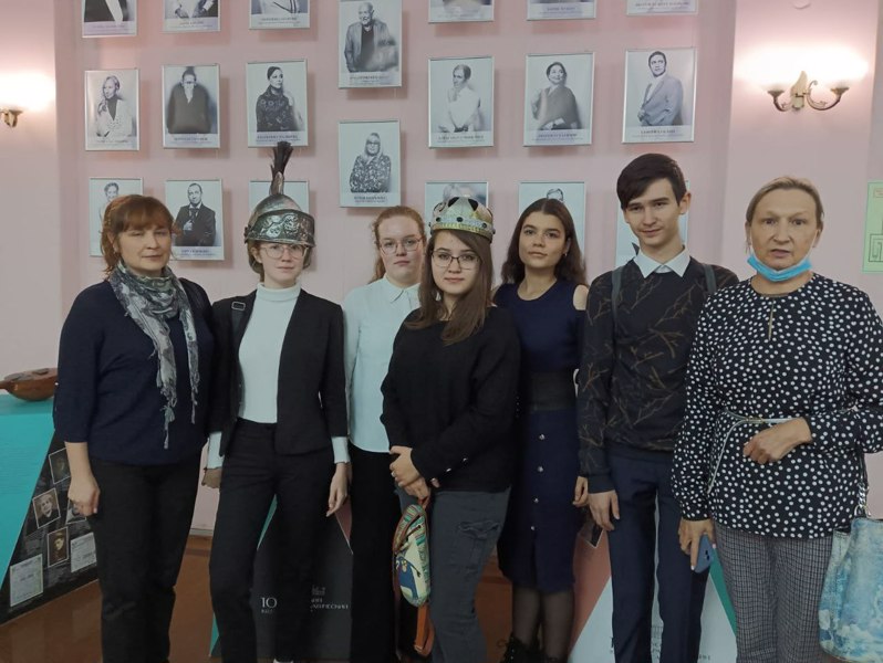 10 А класс в Русском драматическом театре