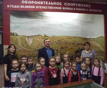 Воспитанники подготовительной группы посетили Янтиковский краеведческий музей