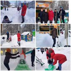 Снежные постройки на участке подготовительной к школе группы «Теремок»