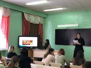 Учащиеся нашей школы  Любова Софья и Архипова Анжелика представили проект "Кухни народов мира: 10 здоровых рационов питания".