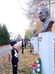 В МБОУ «Комсомольская СОШ №2» прошли Уроки Мужества с участием представителей «Сынов Отечества»