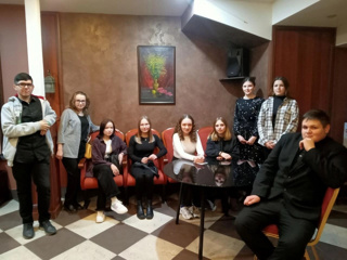 Учащиеся 10 класса посетили Чебоксарский камерный театр