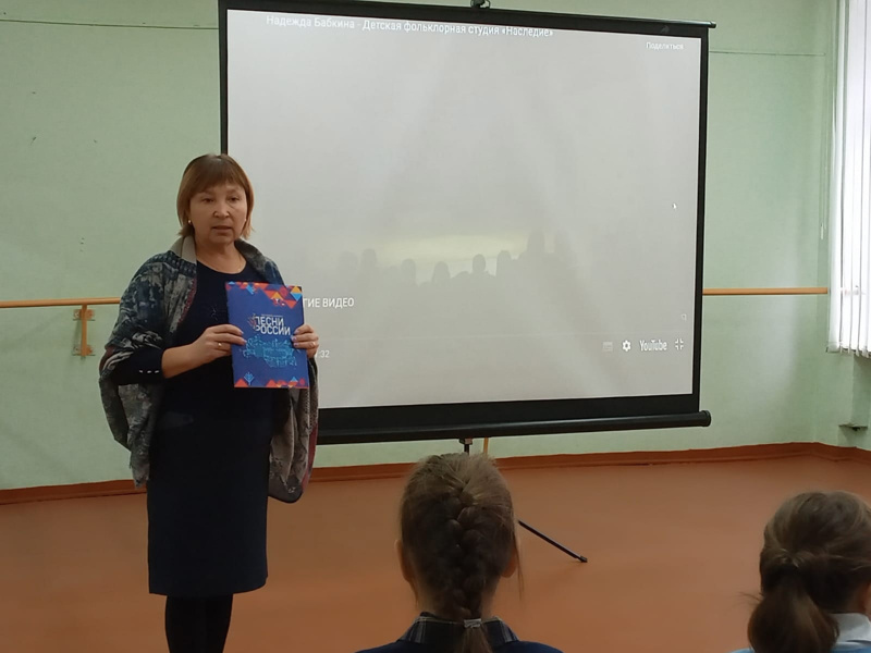 Выступление Детской фольклорно - театральной студии "Наследие" театра "Русской песни" под руководством народной артистки России Надежды Бабкиной.