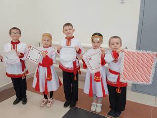 Вышивание – одно из любимых занятий учащихся кружка "Национальная вышивка" Дома детского творчества Красночетайскго района.