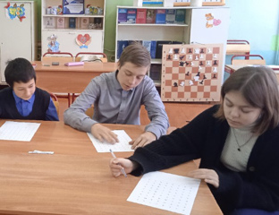 В Стемасской основной школе проведены «Разговоры о важном», посвящённые Дню Матери