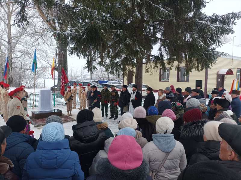 Открытие памятника в д. Тигашево