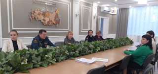 Состоялось очередное заседание комиссии по делам несовершеннолетних и защите их прав