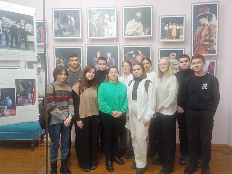 Обучающиеся 9А в Русском драматическом театре