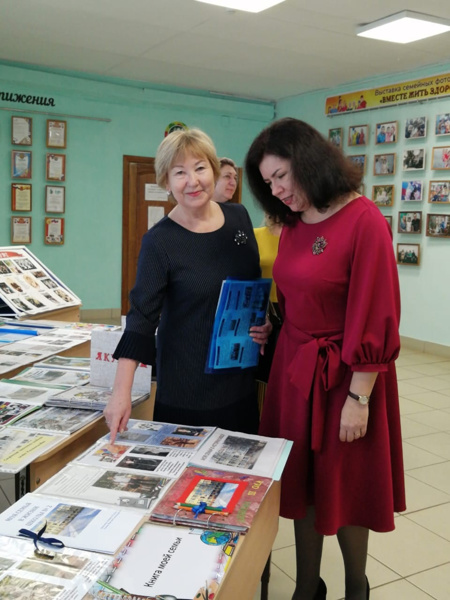 Как и полагается, в День рождения в школе было много гостей!