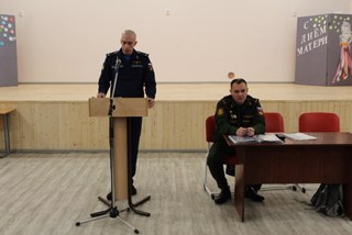 Встреча будущих выпускников подполковником, преподавателем с Гавриловым Н.В.