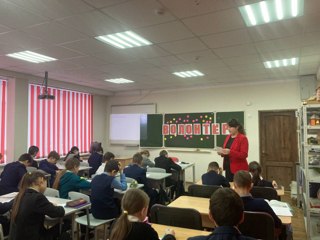 В школе прошло очередное занятие «Разговор о важном» на тему "Волонтёры России"