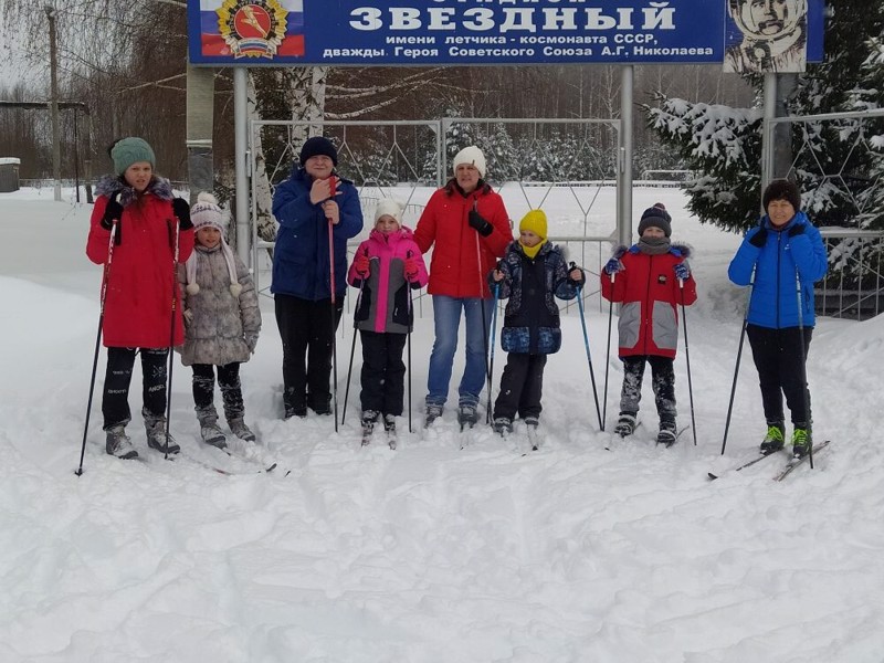 Лыжная прогулка по волшебному лесу