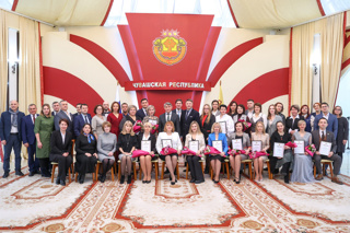 Руководитель Ахматовской средней  школы стала победителем  конкурса «Управленческая команда - 2022».