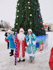 Шествие Дедов Морозов и Снегурочек