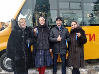Моргаушский муниципальный округ получил 4 новых школьных автобуса