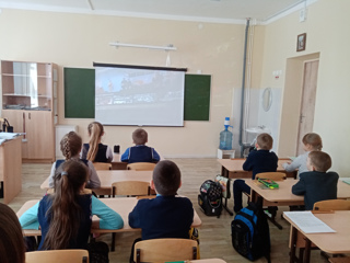 Сегодня учащиеся 3 класса МБОУ «Шемуршинская СОШ» узнали подлинные истории о детях-героях нашего времени