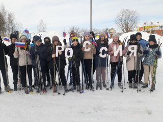 9  класс участвует в акции РДШ "Знаем. Любим. Поддерживаем"