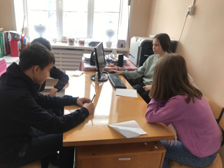 Команда нашей школы приняла участие в «Интеллектуальной игре «Что? Где? Когда?»