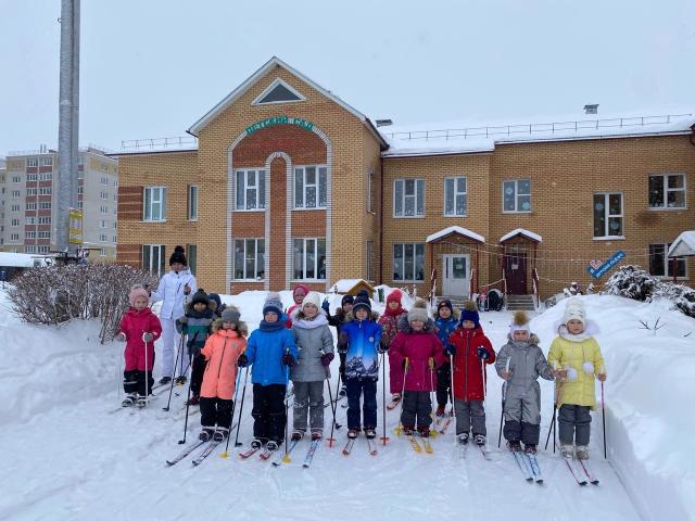 Лыжные занятия в детском саду №6 «Сказка»