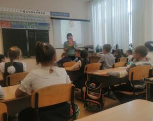 Сегодня, 22 февраля, в рамках проведения Дней родного языка во 2 классе состоялся разговор о словарях русского языка.