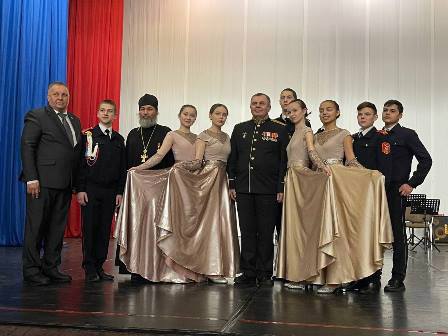 Кадеты СОШ №3 г.Ядрина поздравили моряков-подводников