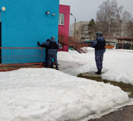 Тренировочное занятие по отработке алгоритма действия воспитанников и сотрудников ДОУ при попытке проникновения посторонних лиц на территорию учреждения образования.