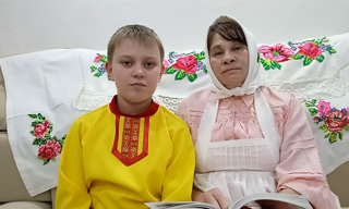 Поздравляем участников пятого городского конкурса семейного чтения на родном (чувашском) языке
