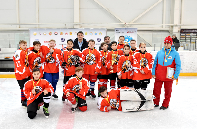Хоккейная команда «Тигры» завоевала «золото»