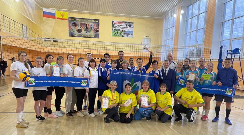 Яркое событие в спортивной жизни работников образования  Урмарского муниципального округа