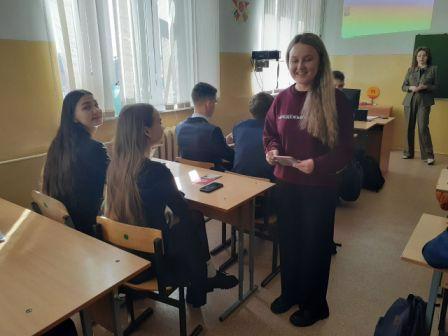 В Янтиковской школе прошла профориентационная встреча