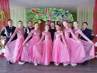 Кадеты 7 класса школы - участники бального танца кадетских классов Чувашской Республики «Бал четырех Побед»