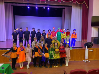Театральный коллектив 4 а класса (классный руководитель Александрова С.В.) принял участие в мастер – классе по актерскому мастерству.
