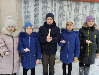 Учащиеся МБОУ «Богатыревкой СОШ» приняли активное участие в акции «Свеча памяти»