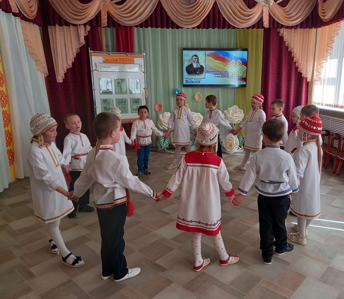 В детском саду прошли музыкально - литературные праздники, посвященные 175-летию Ивана Яковлевича Яковлева