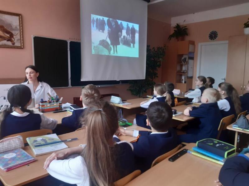 В Год педагога и наставника, в рамках Международной акции «Сад памяти», сегодня, 5 мая 2023 года, в школе прошёл Всероссийский урок Победы