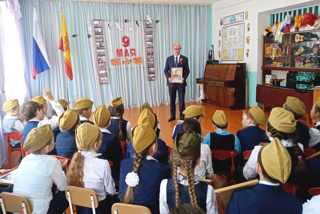 Представители администрации Урмарского муниципального округа приняли участие в Едином Уроке Победы