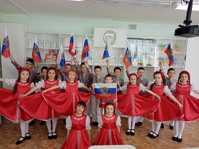 Школа п. Опытный присоединяется к акции ко Дню государственных символов Чувашской Республики.