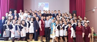 Встреча с выпускником школы, академиком Петровской Академии  наук, врачом пульмонологом, писателем Накыйпом Каштановым