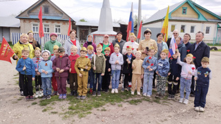 Экскурсия к памятнику погибшим воинам