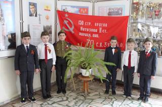 5 мая в гимназии прошла акция «Часовой у Знамени Победы»
