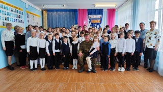 В МБОУ «Кугеевская ООШ» состоялась встреча участником СВО, сержантом — Семёновым Сергеем Изосимовичем.